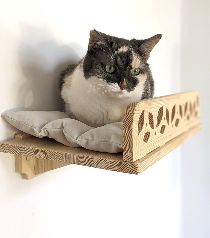 Pinewood Cat Bed Leaf Design, Size for all breeds, Modern Cat Funiture for all types of walls 2023, Cute Cat Perch